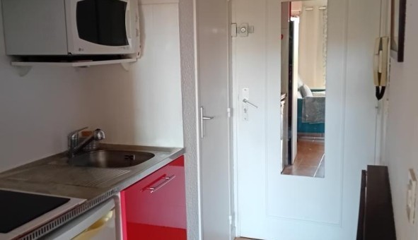 Logement tudiant Studio à Les Adrets de l'Estrel (83600)