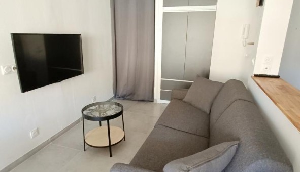 Logement tudiant Studio à Les Adrets de l'Estrel (83600)