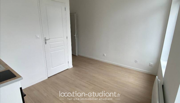 Logement tudiant Studio à Les Ayvelles (08000)