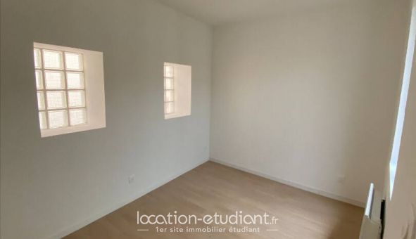 Logement tudiant Studio à Les Ayvelles (08000)