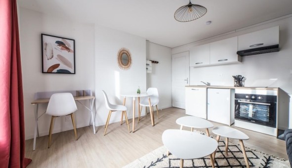 Logement tudiant Location Studio Vide Les Ayvelles (08000)