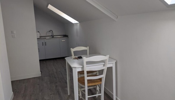 Logement tudiant Studio à Les Ayvelles (08000)