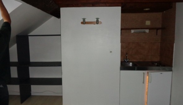 Logement tudiant Location Studio Vide Les Ayvelles (08000)