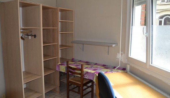 Logement tudiant Location Studio Vide Lille (59800)