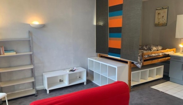 Logement tudiant Location Studio Vide Lille (59800)