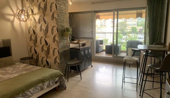 Logement tudiant Studio à Mandelieu la Napoule (06210)