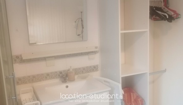 Logement tudiant Studio à Montereau Fault Yonne (77130)