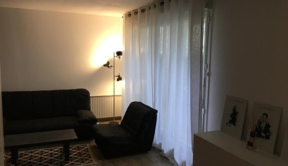 Logement tudiant Location Studio Vide Montigny le Bretonneux (78180)