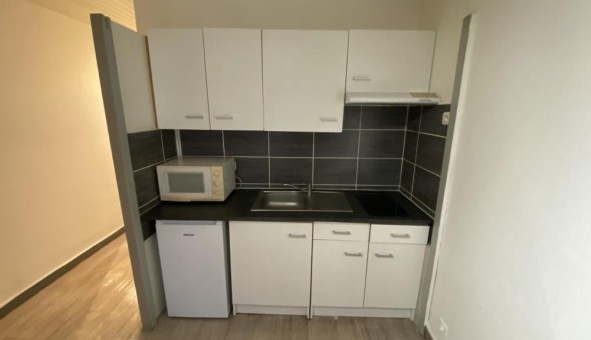 Logement tudiant Studio à Montluon (03100)