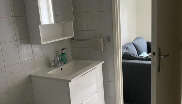 Logement tudiant Studio à Neauphle le Chteau (78640)