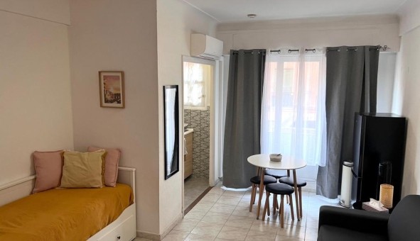 Logement tudiant Location Studio Vide Nice (06100)