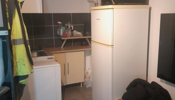 Logement tudiant Studio à Nmes (30000)