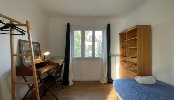 Logement tudiant Location Studio Vide Noisy le Grand (93160)