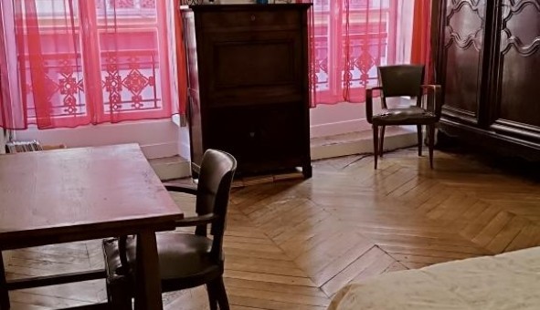 Logement tudiant Location Studio Vide Paris 09me arrondissement (75009)