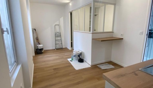 Logement tudiant Location Studio Vide Paris 18me arrondissement (75018)