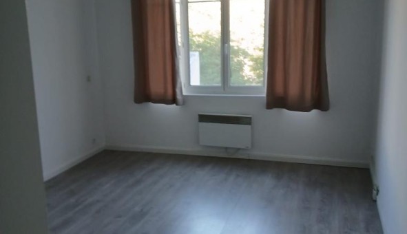 Logement tudiant Location Studio Vide Paris 19me arrondissement (75019)