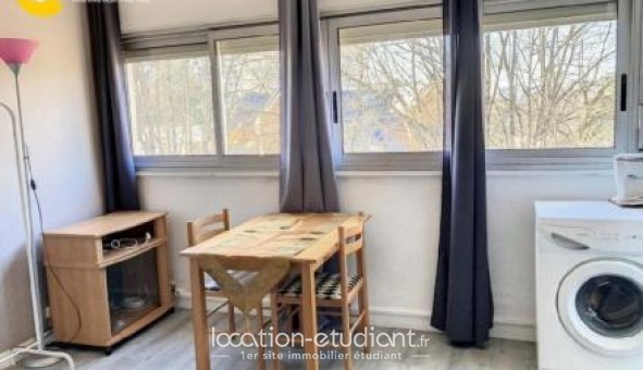 Logement tudiant Studio à Pau (64000)