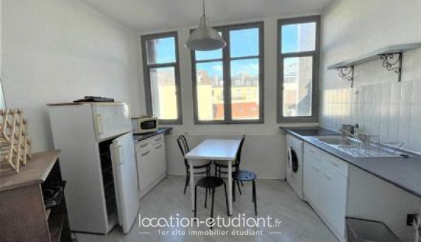 Logement tudiant Studio à Pau (64000)