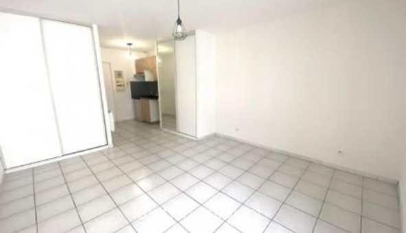 Logement tudiant Studio à Pau (64000)