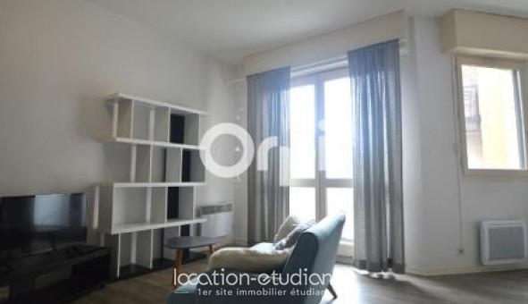 Logement tudiant Studio à Pau (64000)