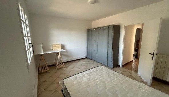 Logement tudiant Studio à Pau (64000)