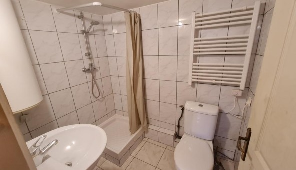 Logement tudiant Location Studio Vide Ris Orangis (91000)