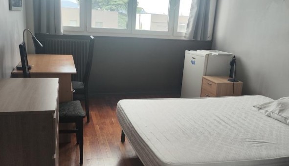 Logement tudiant Studio à Sainte Foy ls Lyon (69110)