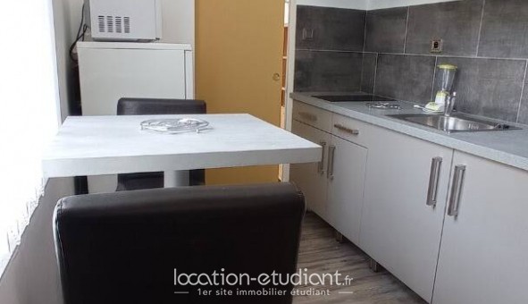 Logement tudiant Studio à Salon de Provence (13300)