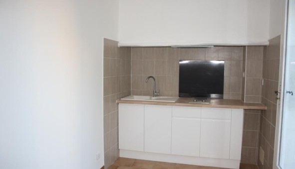 Logement tudiant Studio à Sanary sur Mer (83110)