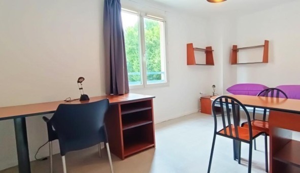 Logement tudiant Studio à Sedan (08200)