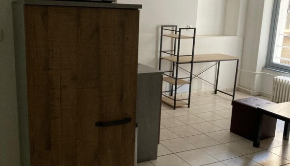 Logement tudiant Studio à Sedan (08200)