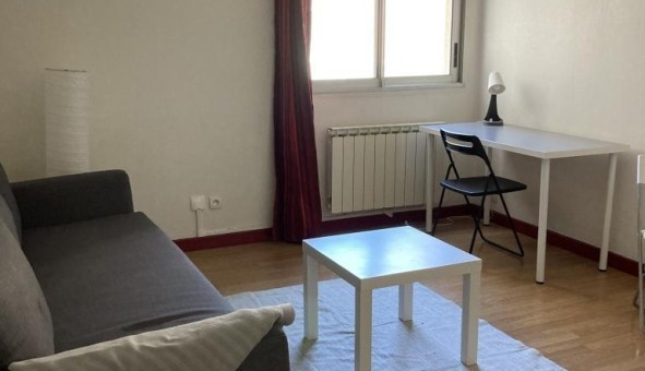 Logement tudiant Studio à Sedan (08200)