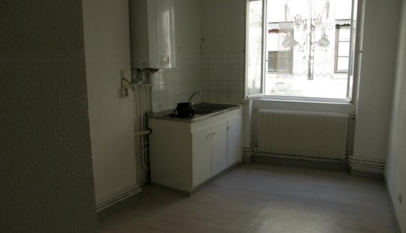 Logement tudiant Studio à Sedan (08200)