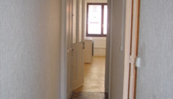 Logement tudiant Studio à Sedan (08200)