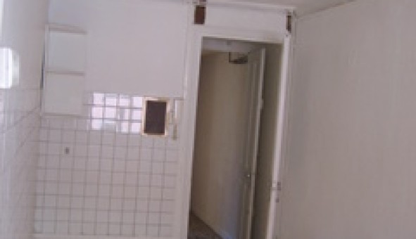 Logement tudiant Studio à Sedan (08200)