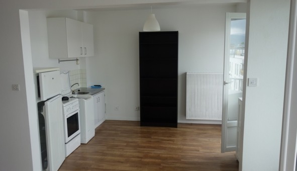 Logement tudiant Studio à Sedan (08200)