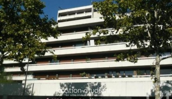 Logement tudiant Studio à Svres (92310)