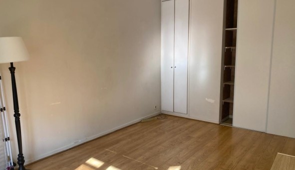 Logement tudiant Studio à Svres (92310)