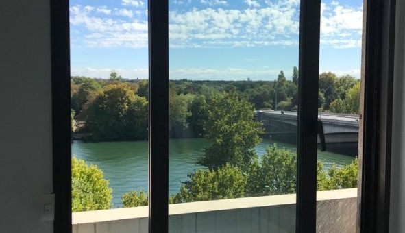 Logement tudiant Studio à Suresnes (92150)