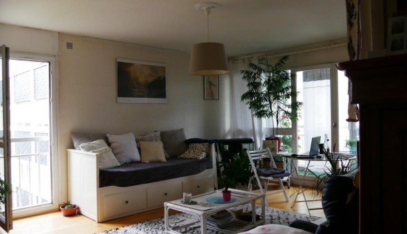 Logement tudiant Location Studio Vide Vlizy Villacoublay (78140)