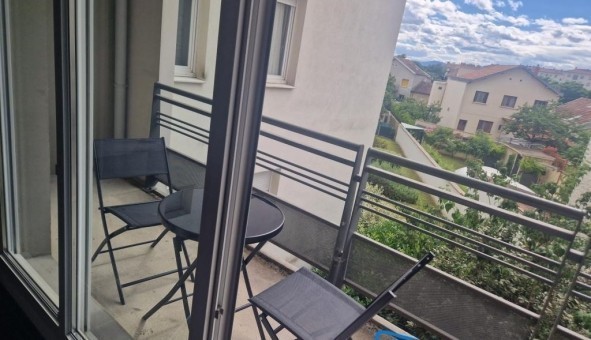 Logement tudiant Studio à Vnissieux (69200)