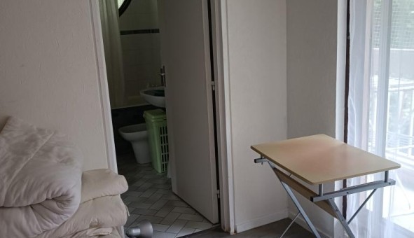 Logement tudiant Studio à Verrires le Buisson (91370)