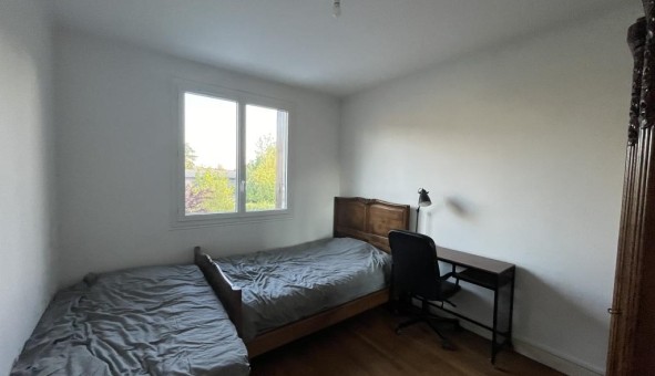 Logement tudiant Studio à Verrires le Buisson (91370)