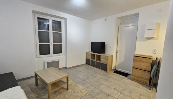 Logement tudiant Location Studio Vide Verrires le Buisson (91370)