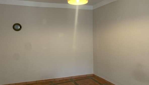 Logement tudiant T1 à Plissanne (13330)