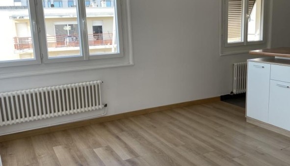 Logement tudiant Location T2 Vide Ambilly (74100)