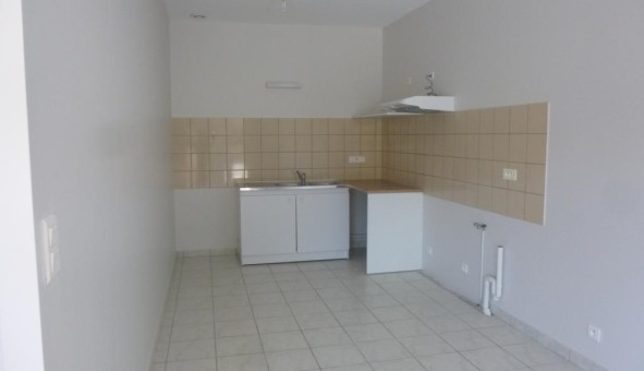 Logement tudiant Location T2 Vide Anglars (46120)