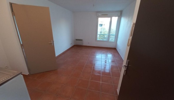 Logement tudiant Location T2 Vide Avignon (84000)