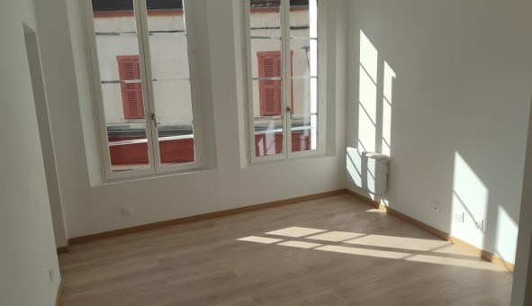 Logement tudiant T2 à Champlay (89300)