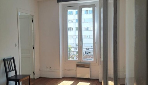 Logement tudiant Location T2 Vide Clichy (92110)